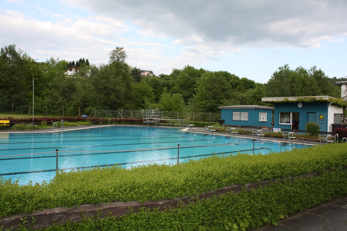 Freibad Freudenberg - DLRG Ortsgruppe Freudenberg E.V.